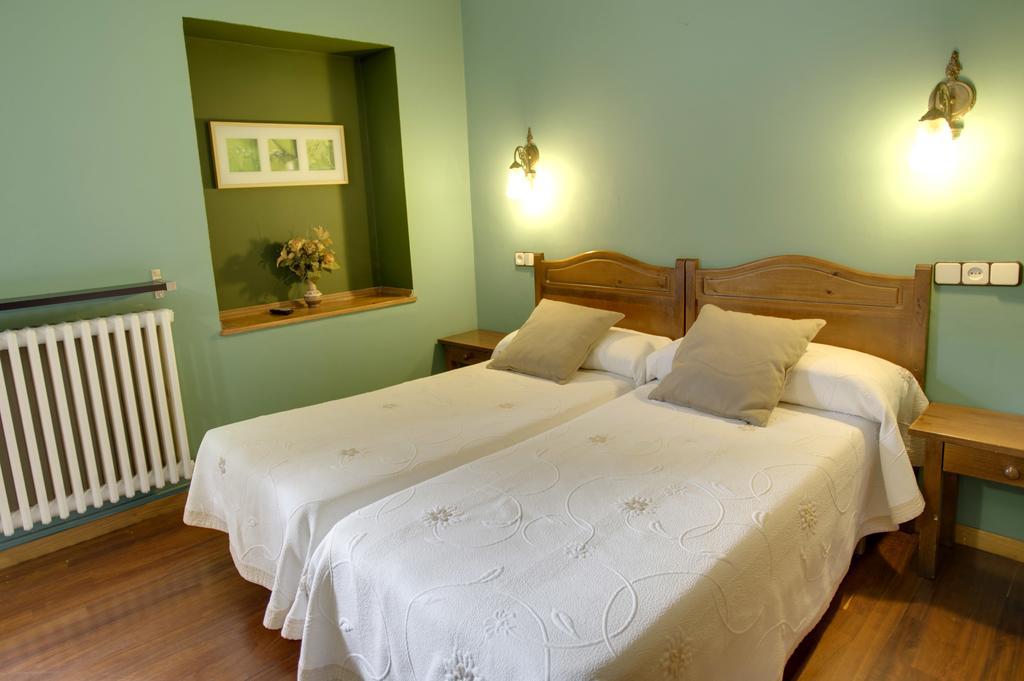 Hotel Avenida Бенаске Номер фото