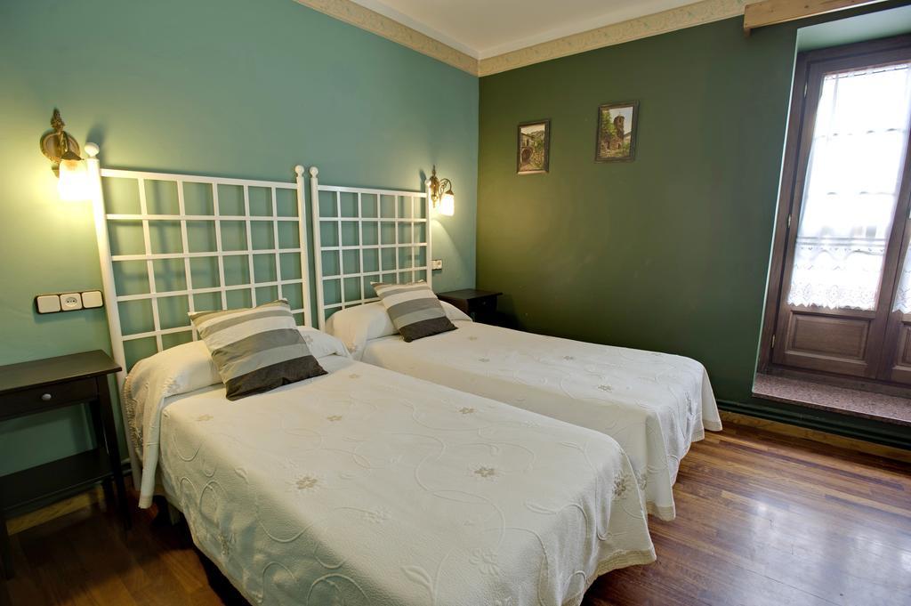 Hotel Avenida Бенаске Номер фото